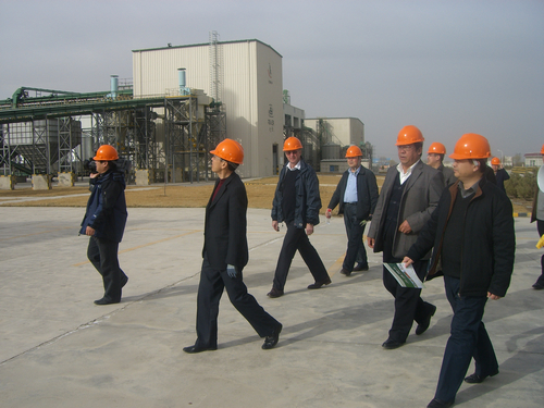 國家農(nóng)業(yè)部、財政部以及甘肅省農(nóng)業(yè)廳、財政廳等領(lǐng)導到公司考察調(diào)研